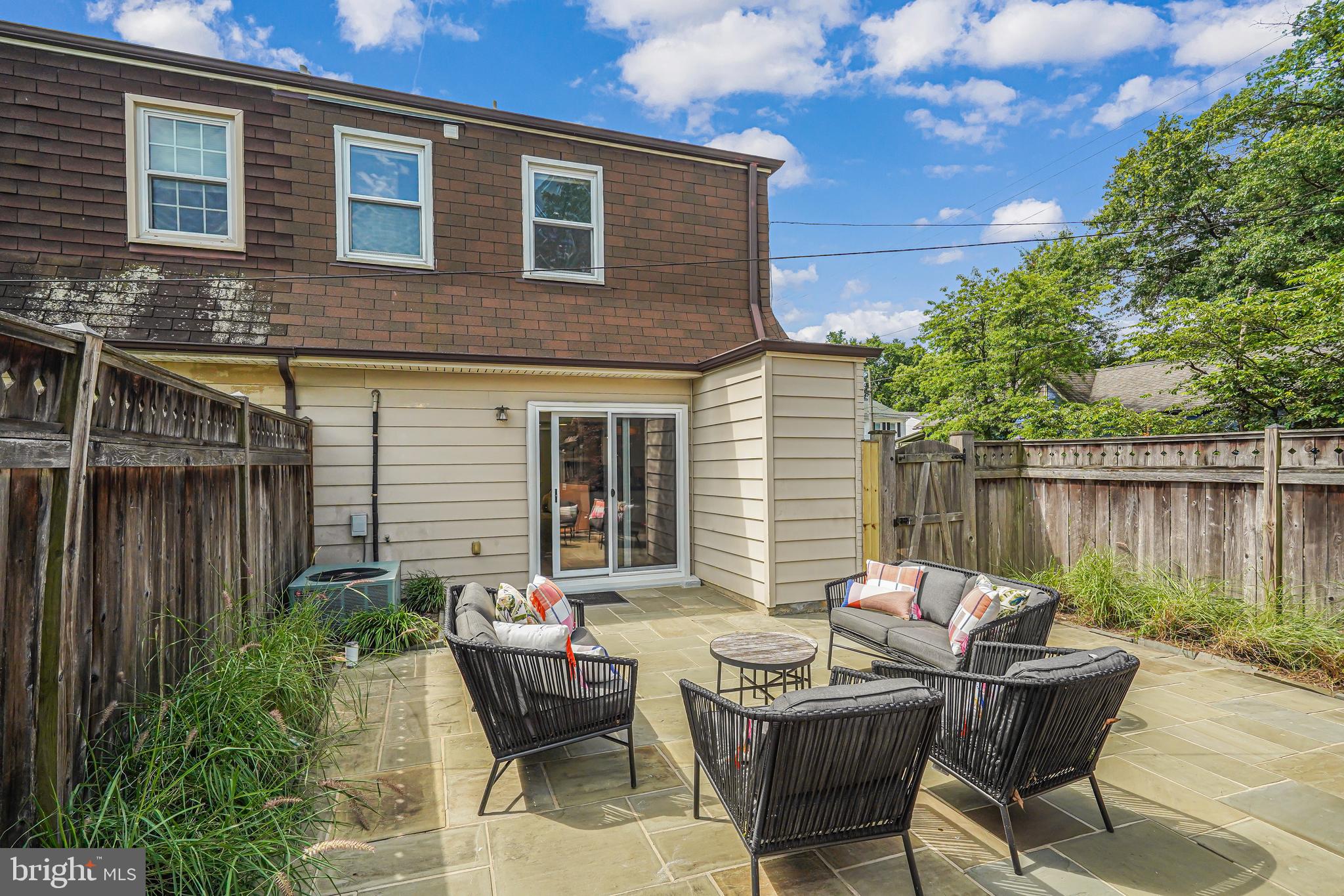 100 E Howell Ave #B