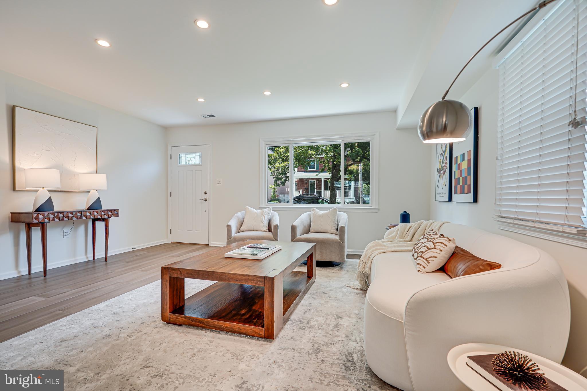 100 E Howell Ave #B