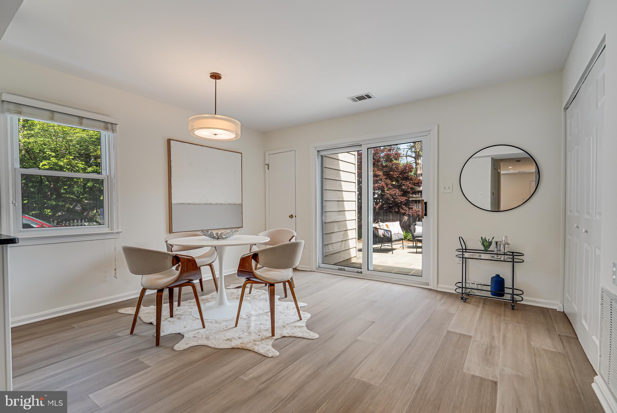 100 E Howell Ave #B