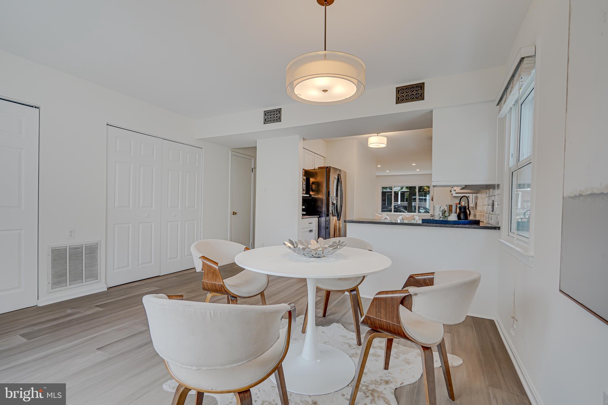100 E Howell Ave #B
