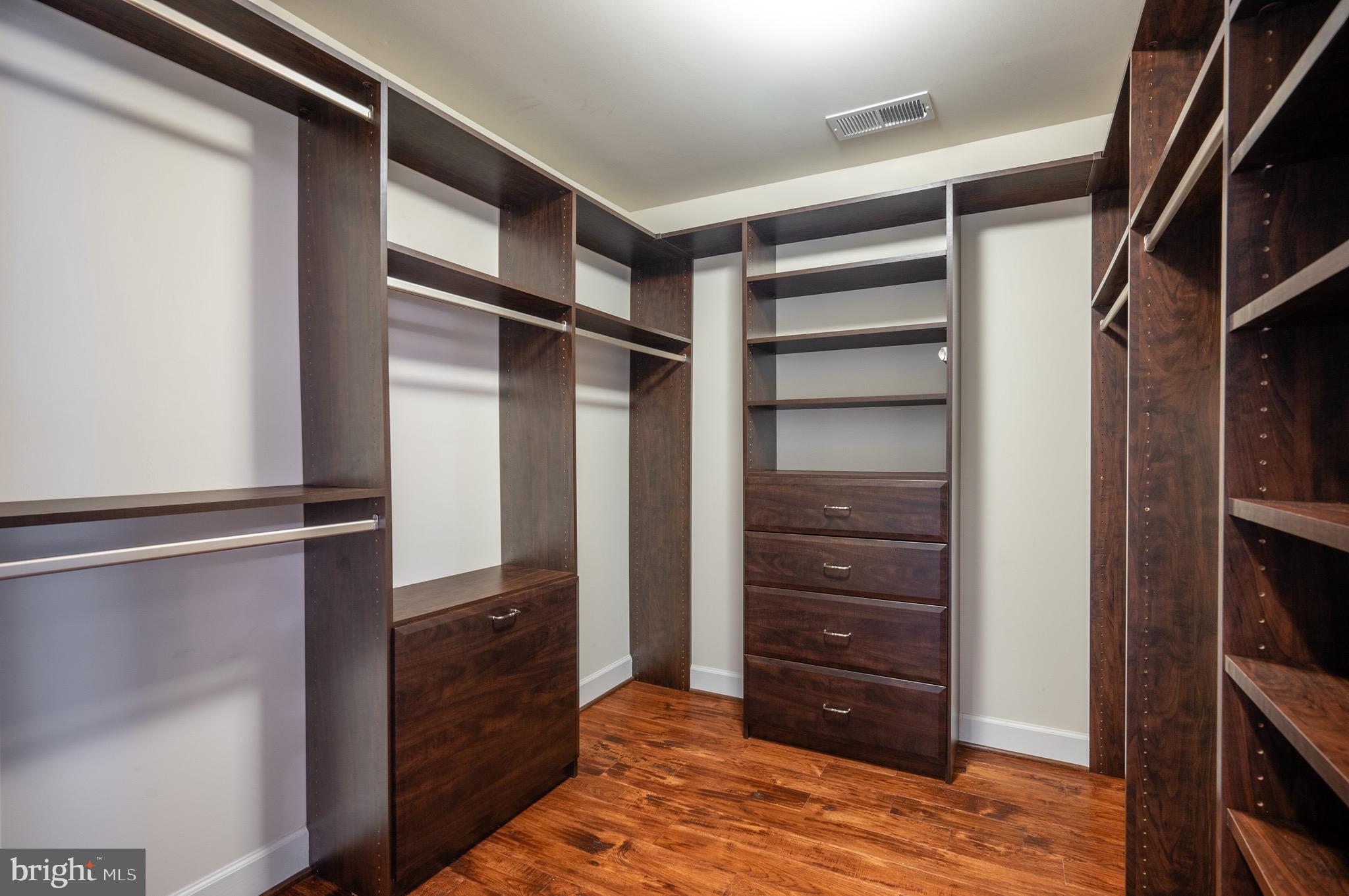 419 E CUSTIS AVE