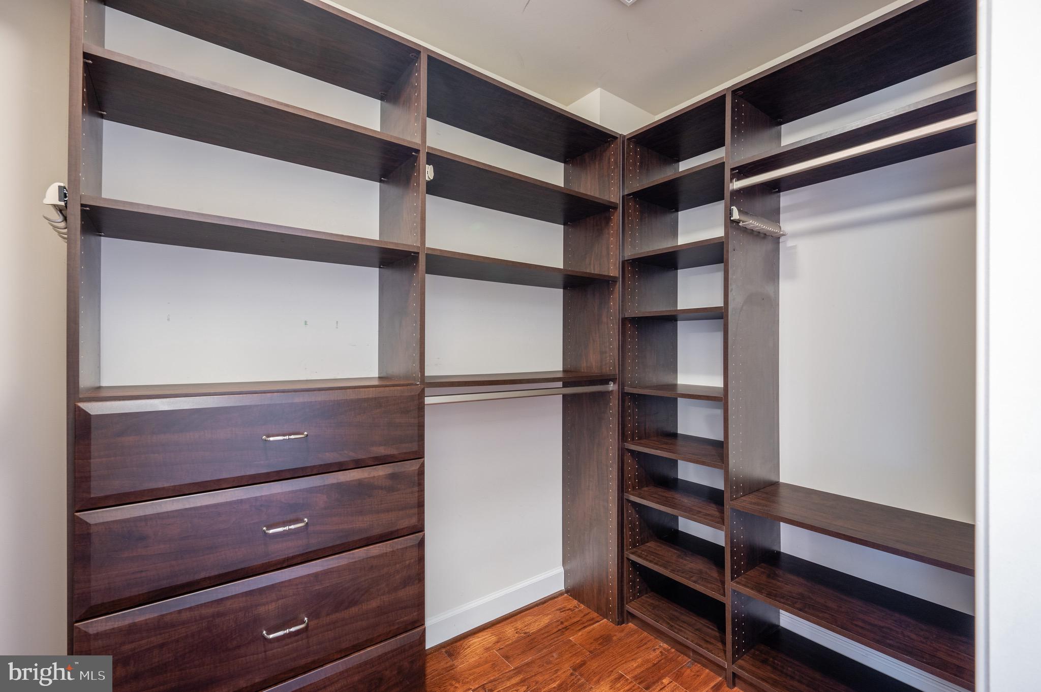 419 E CUSTIS AVE