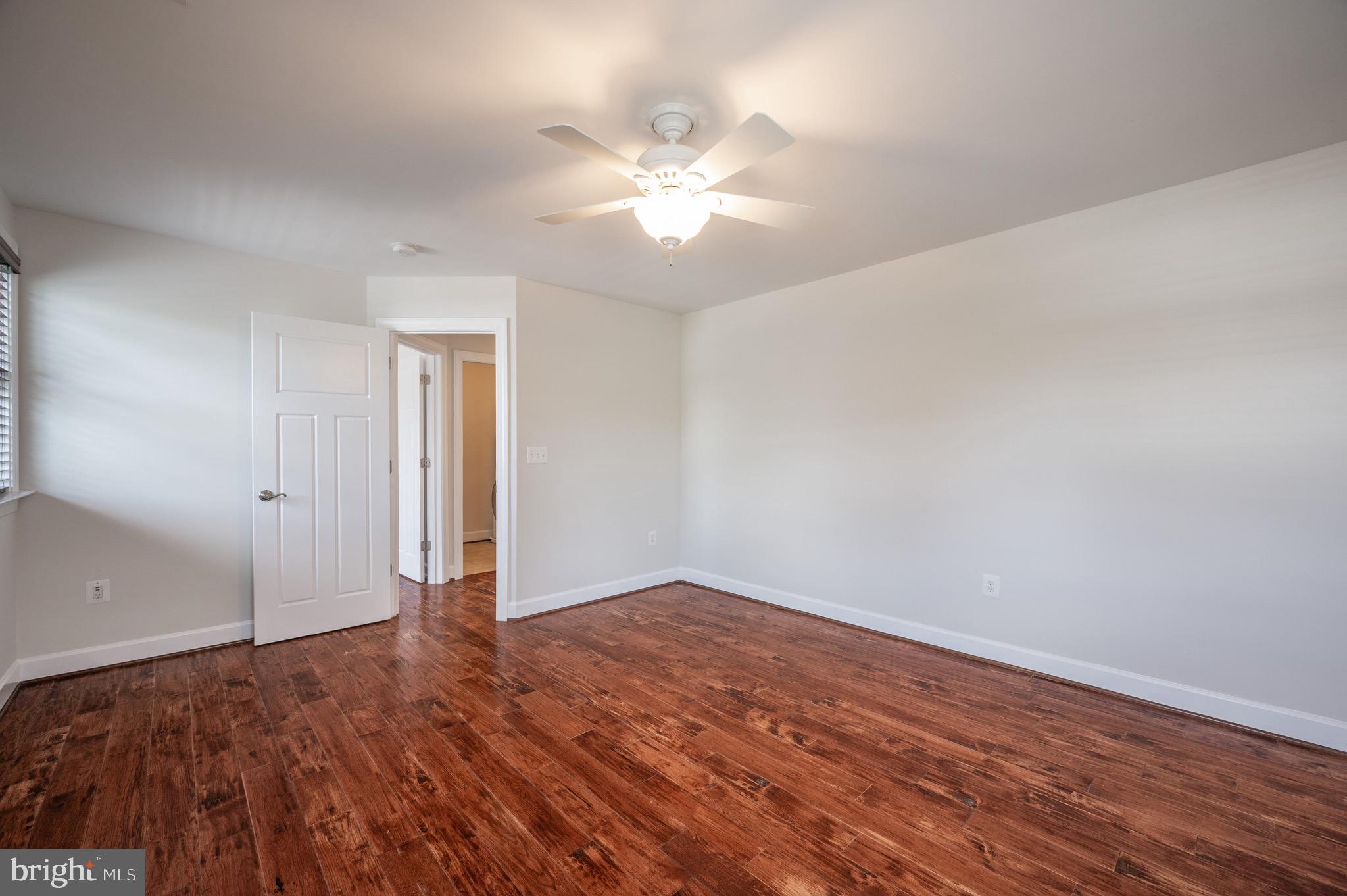 419 E CUSTIS AVE