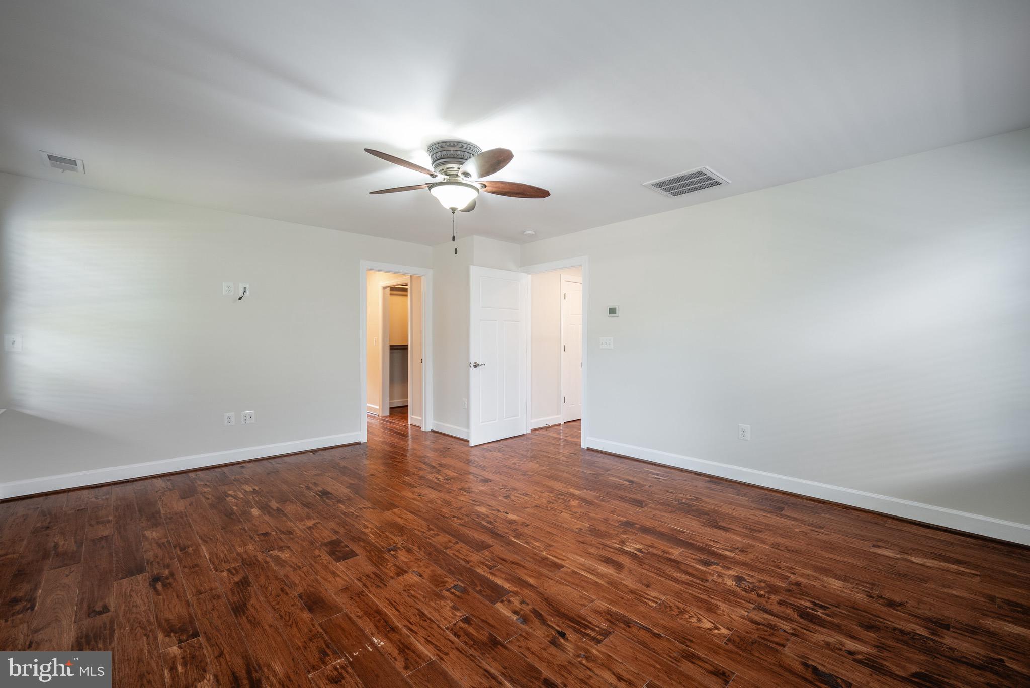 419 E CUSTIS AVE