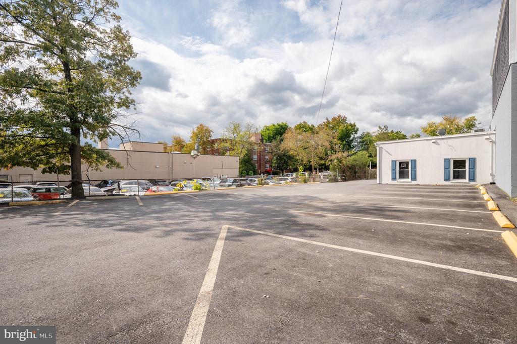 1710 Mount Vernon Ave