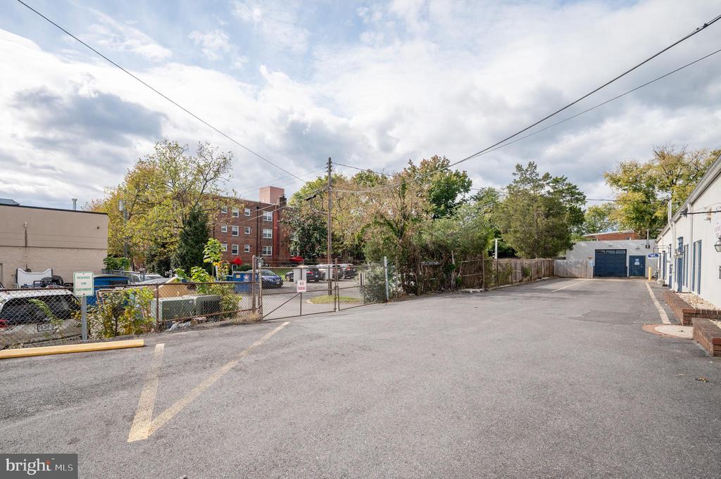 1710 Mount Vernon Ave