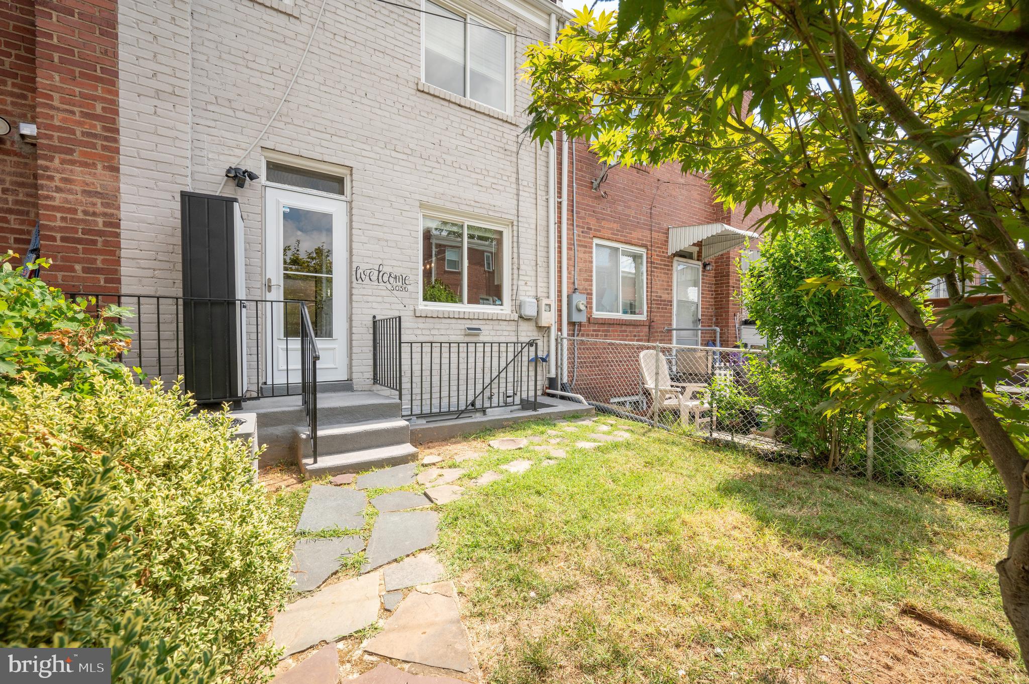 3030 Manning St