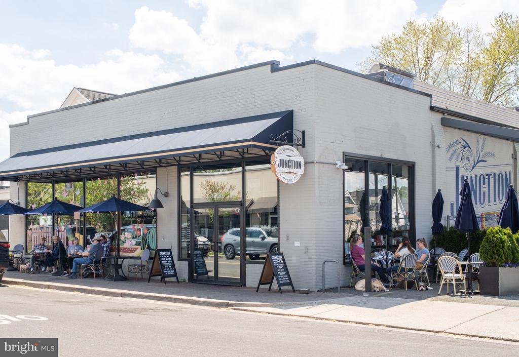 426 E Bellefonte Ave