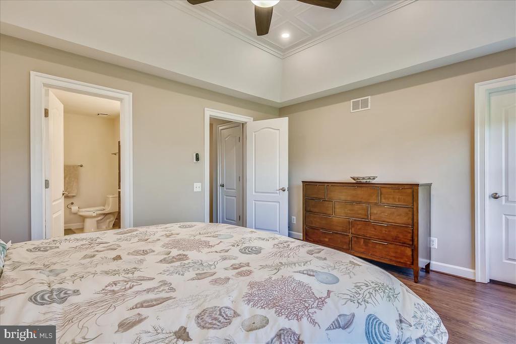 4658 KINSEY LN