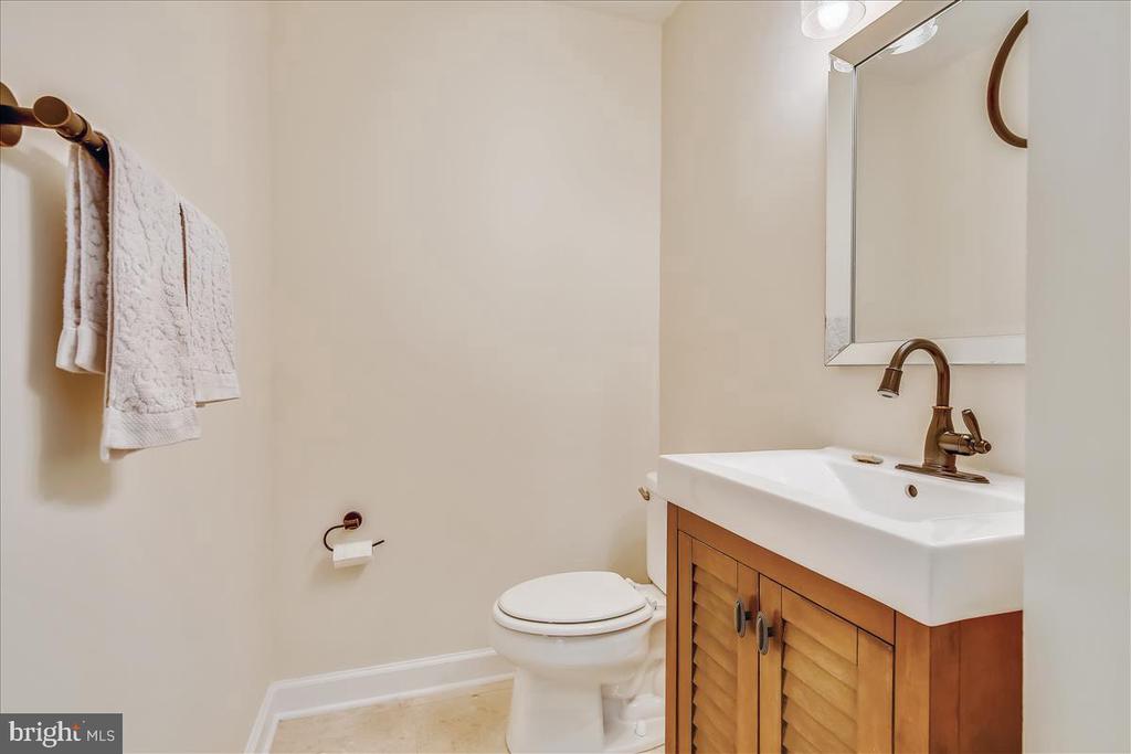 4658 KINSEY LN