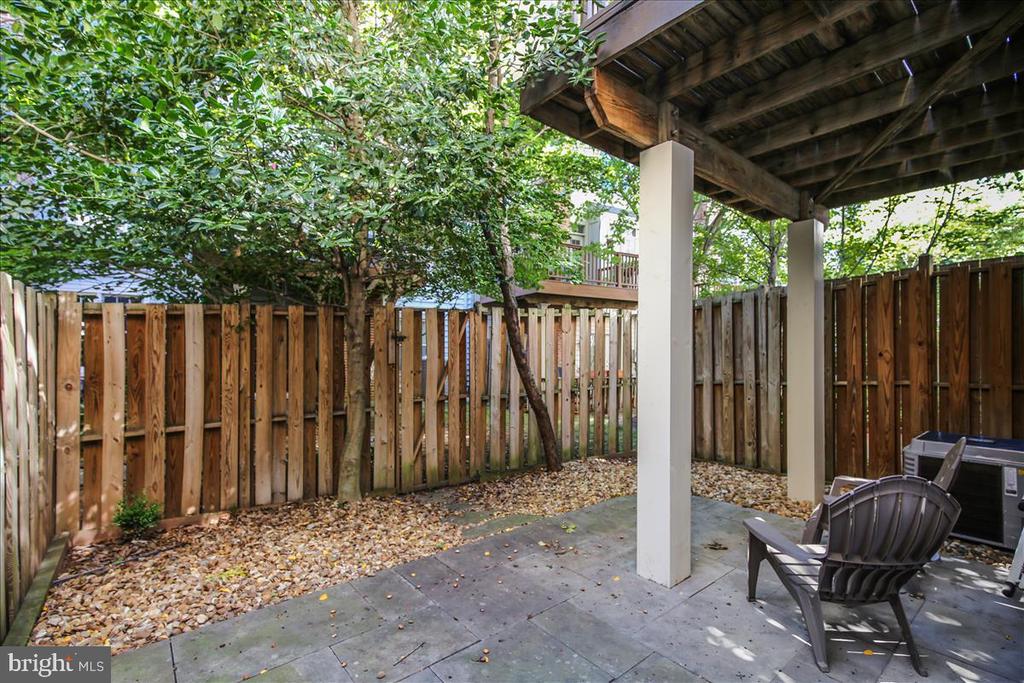 4658 KINSEY LN