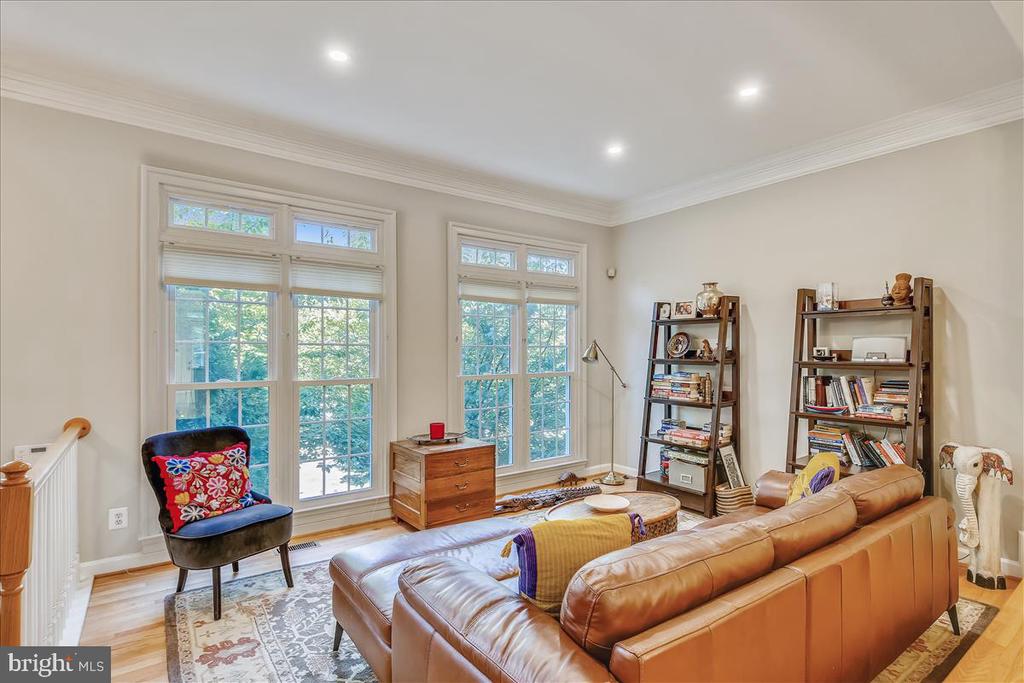 4658 KINSEY LN