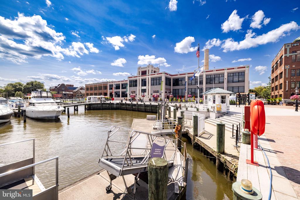 621 N Saint Asaph St #308