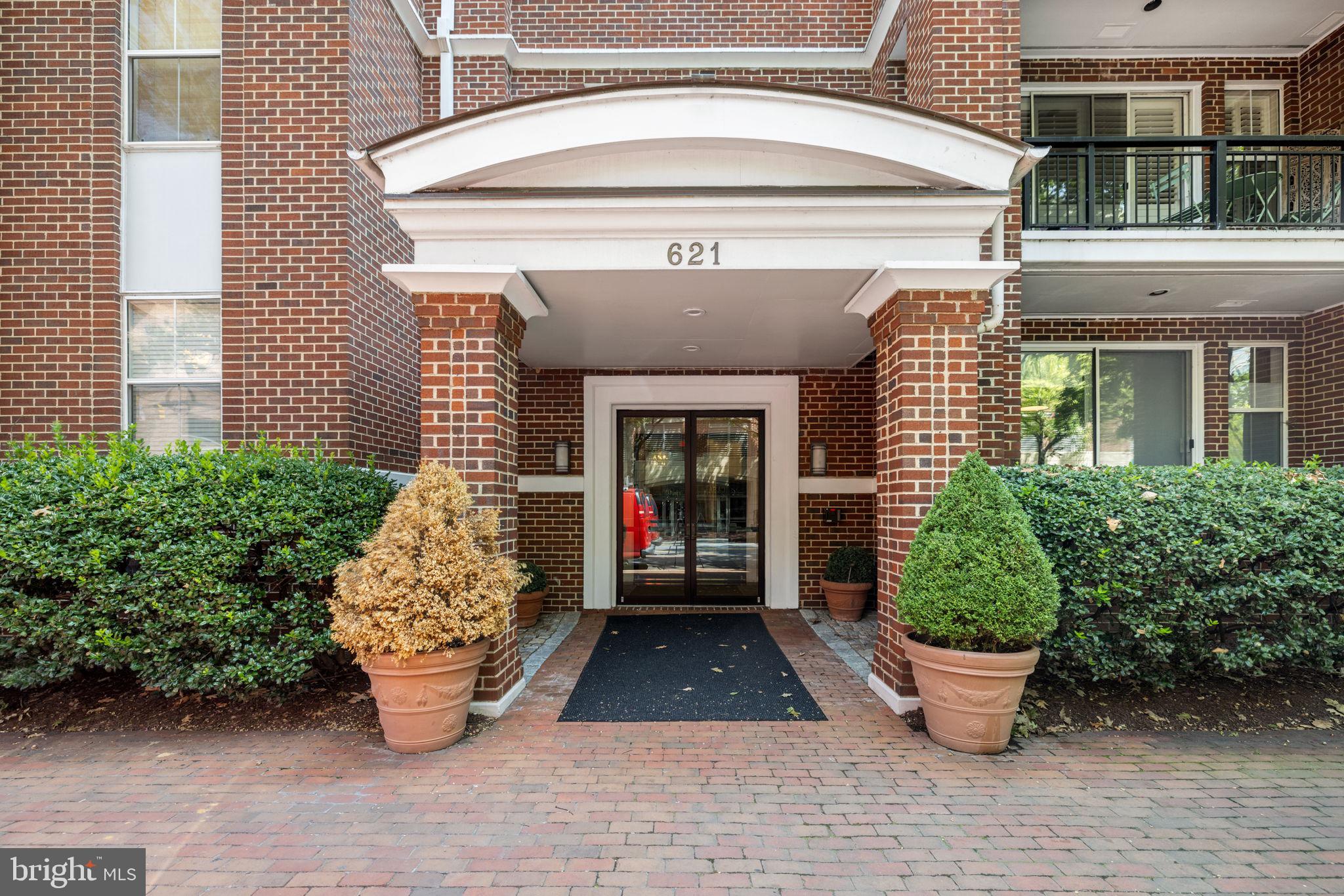 621 N Saint Asaph St #308