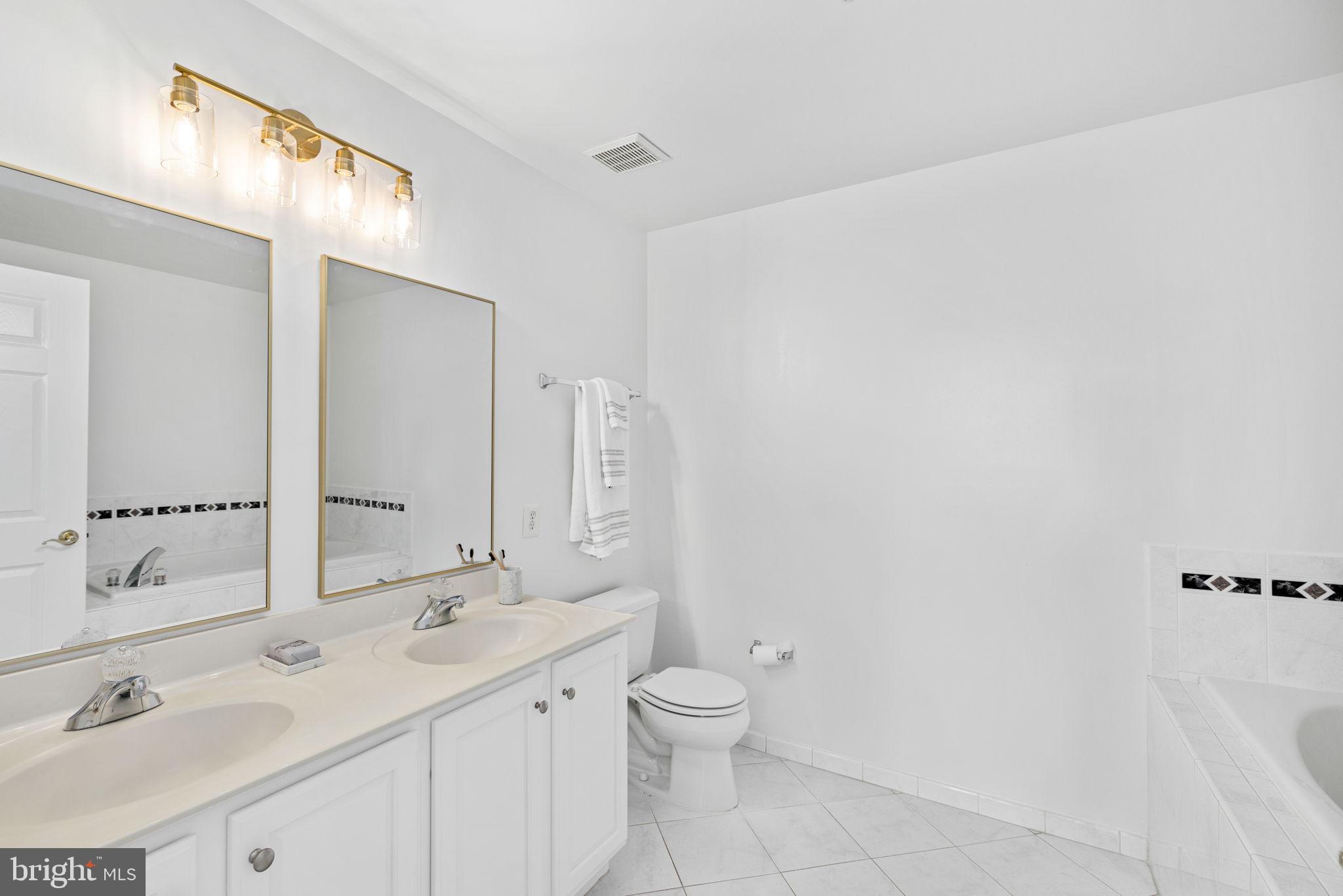 621 N Saint Asaph St #308
