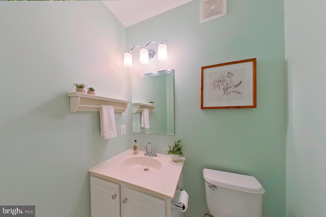 1404 Roundhouse Ln #309