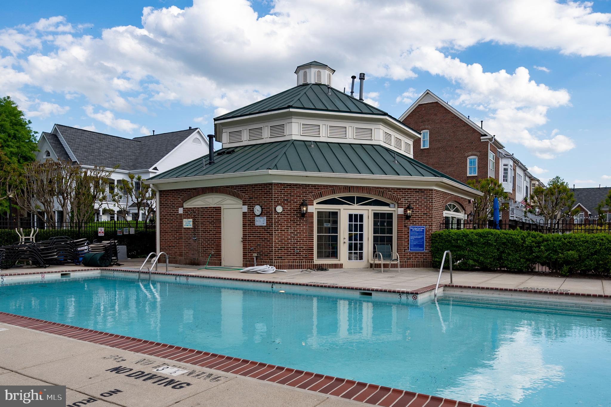 1404 Roundhouse Ln #309