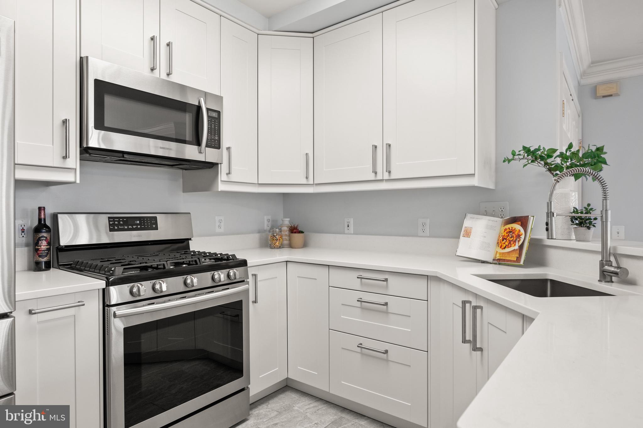 1404 Roundhouse Ln #309