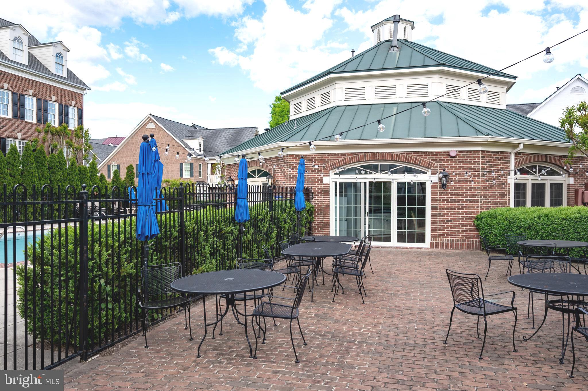 1404 Roundhouse Ln #309