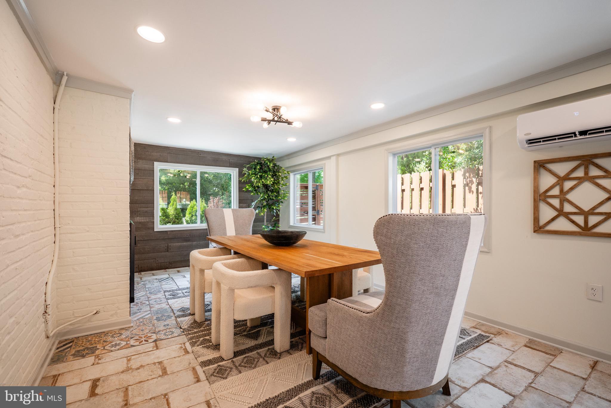 605 E Timber Branch Pkwy