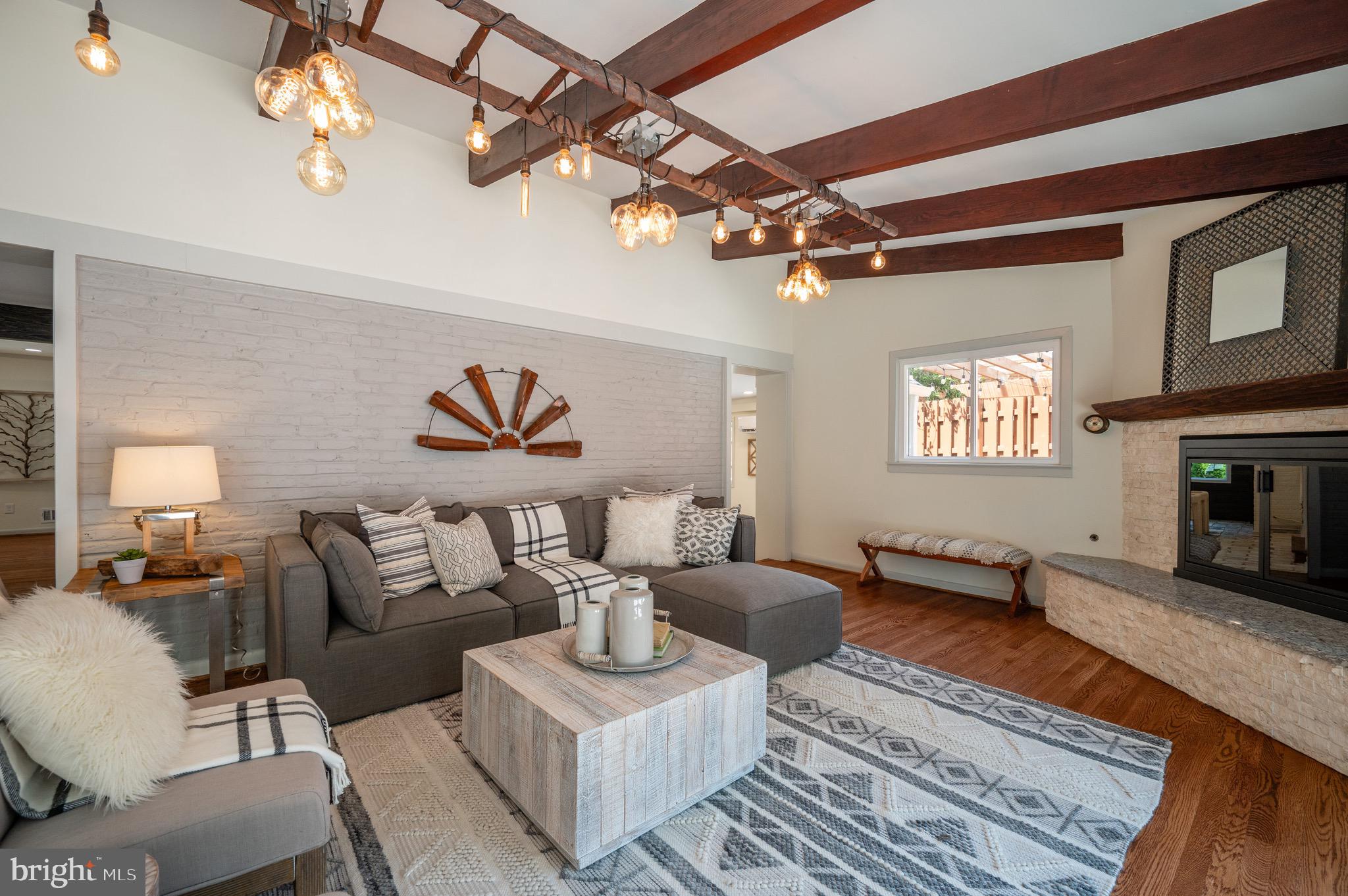 605 E Timber Branch Pkwy