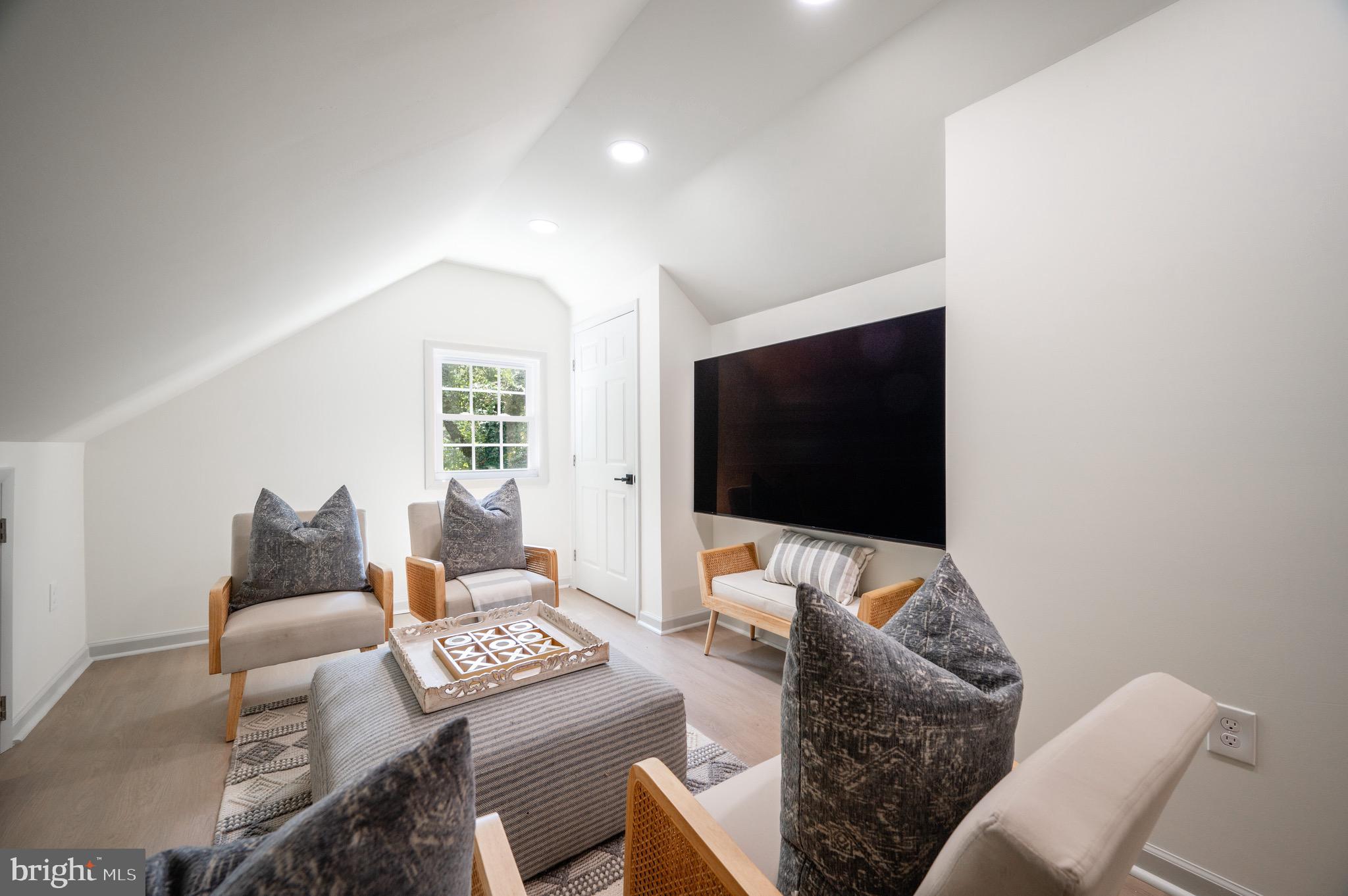 605 E Timber Branch Pkwy