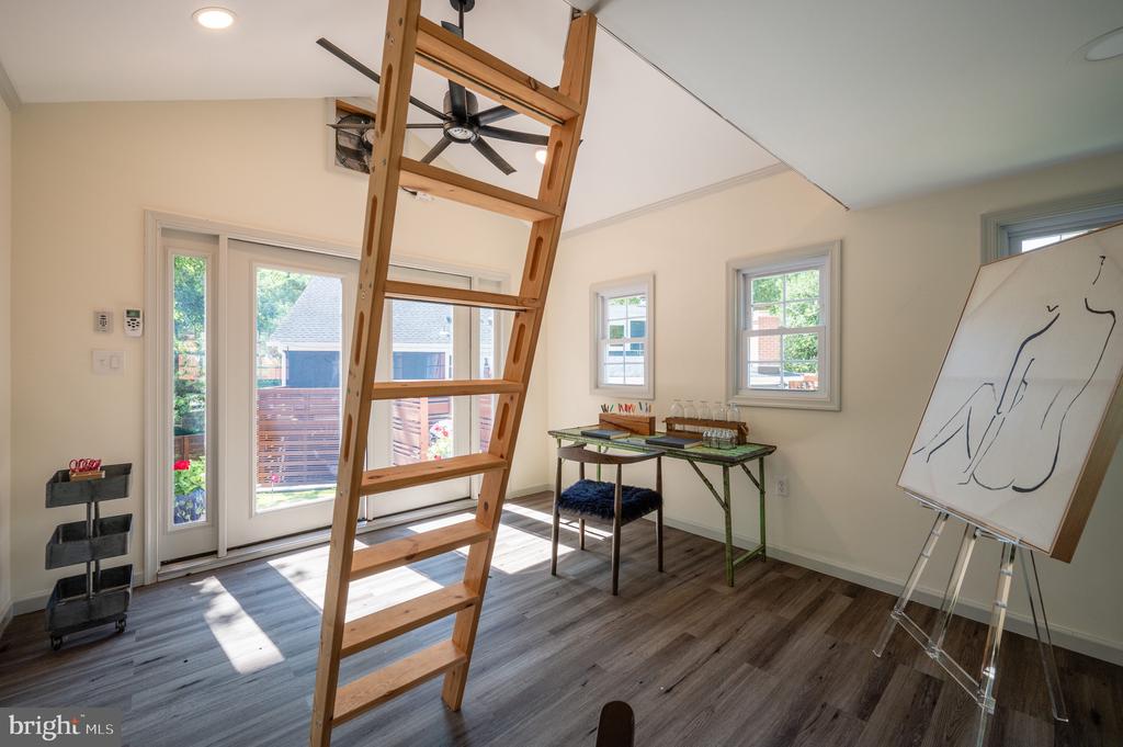 605 E Timber Branch Pkwy