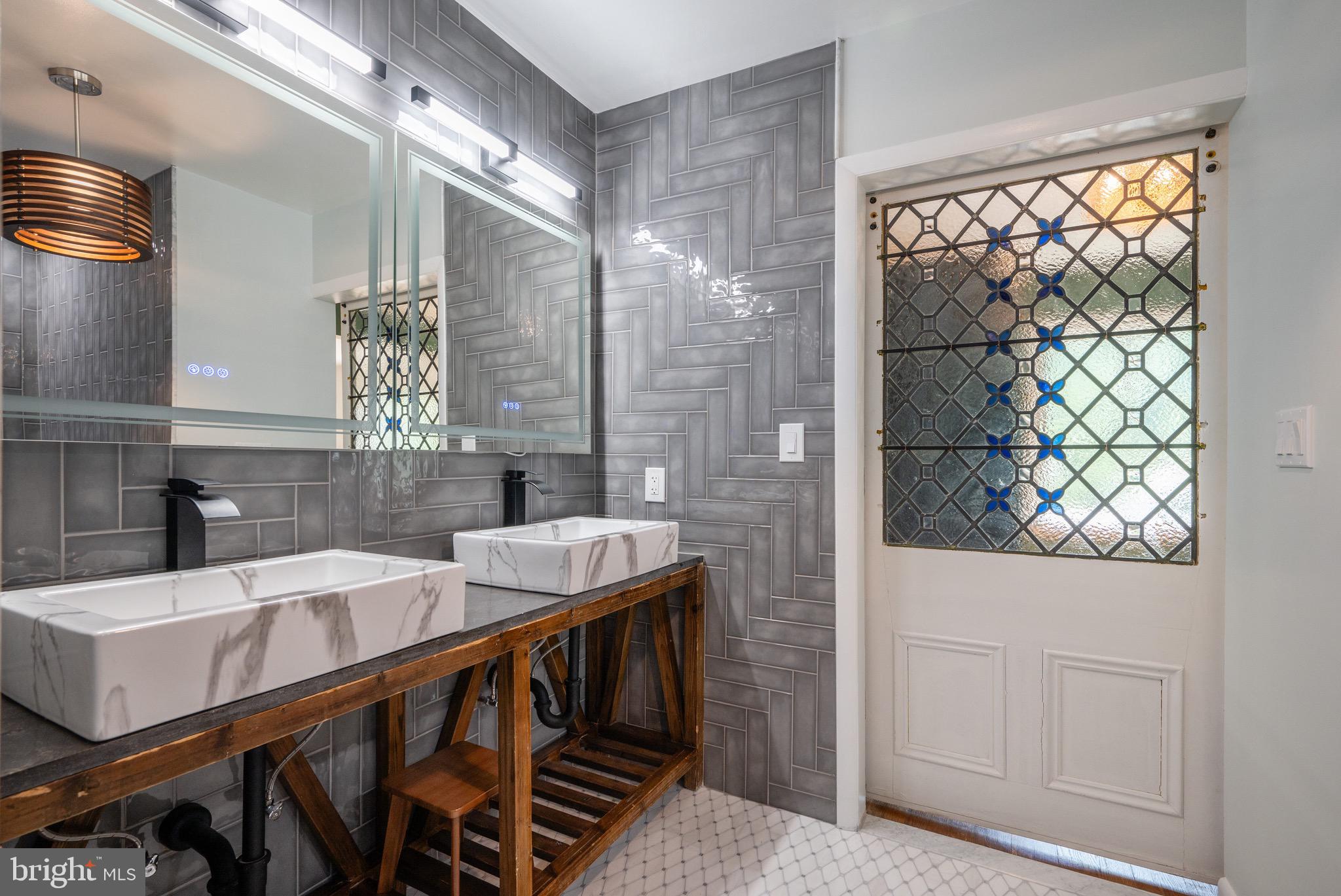 605 E Timber Branch Pkwy