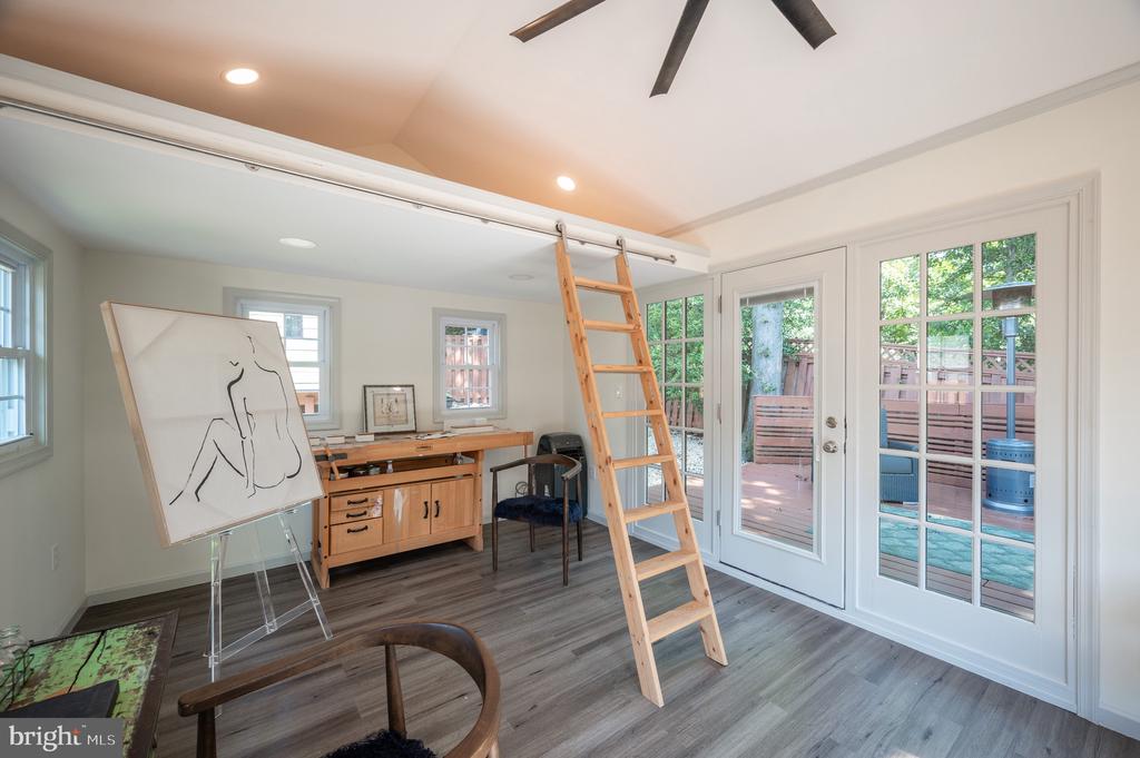 605 E Timber Branch Pkwy