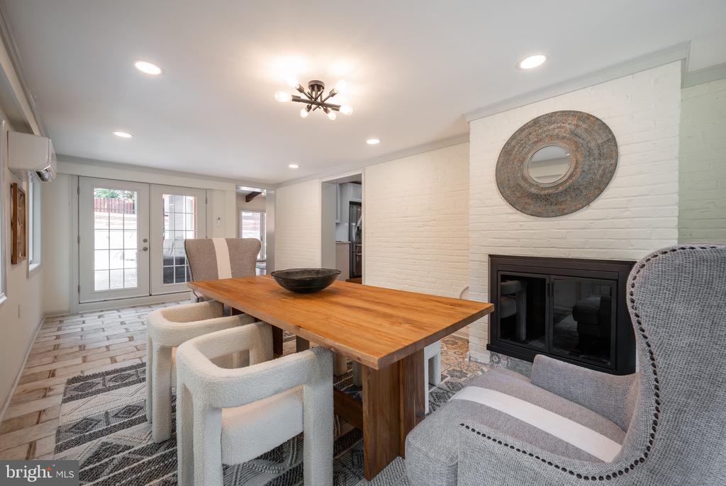 605 E Timber Branch Pkwy