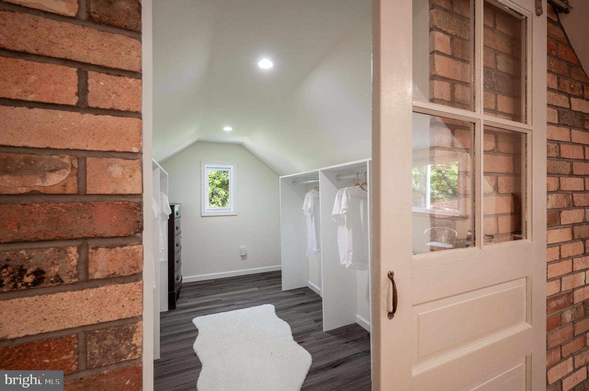 605 E Timber Branch Pkwy