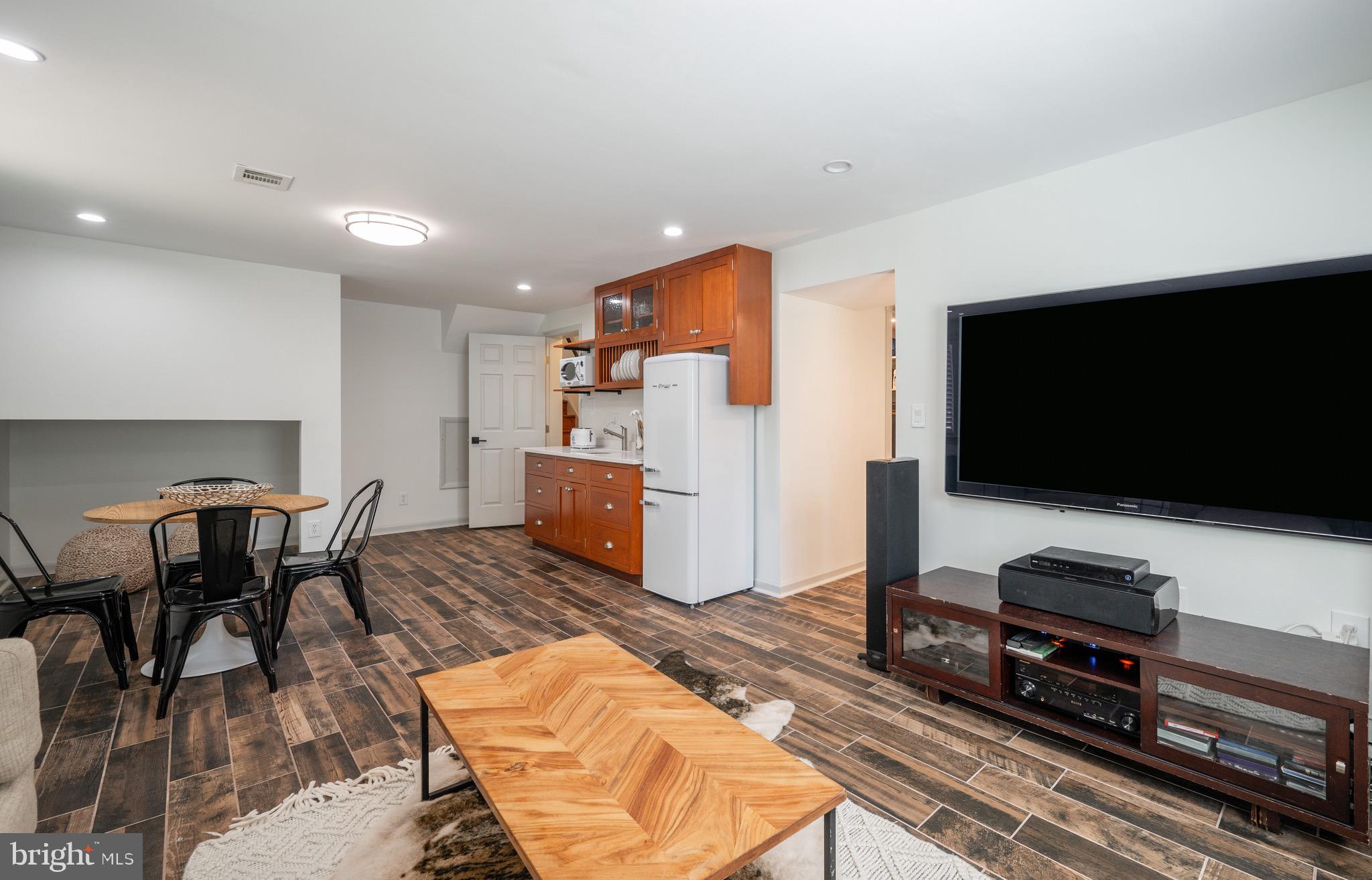 605 E Timber Branch Pkwy