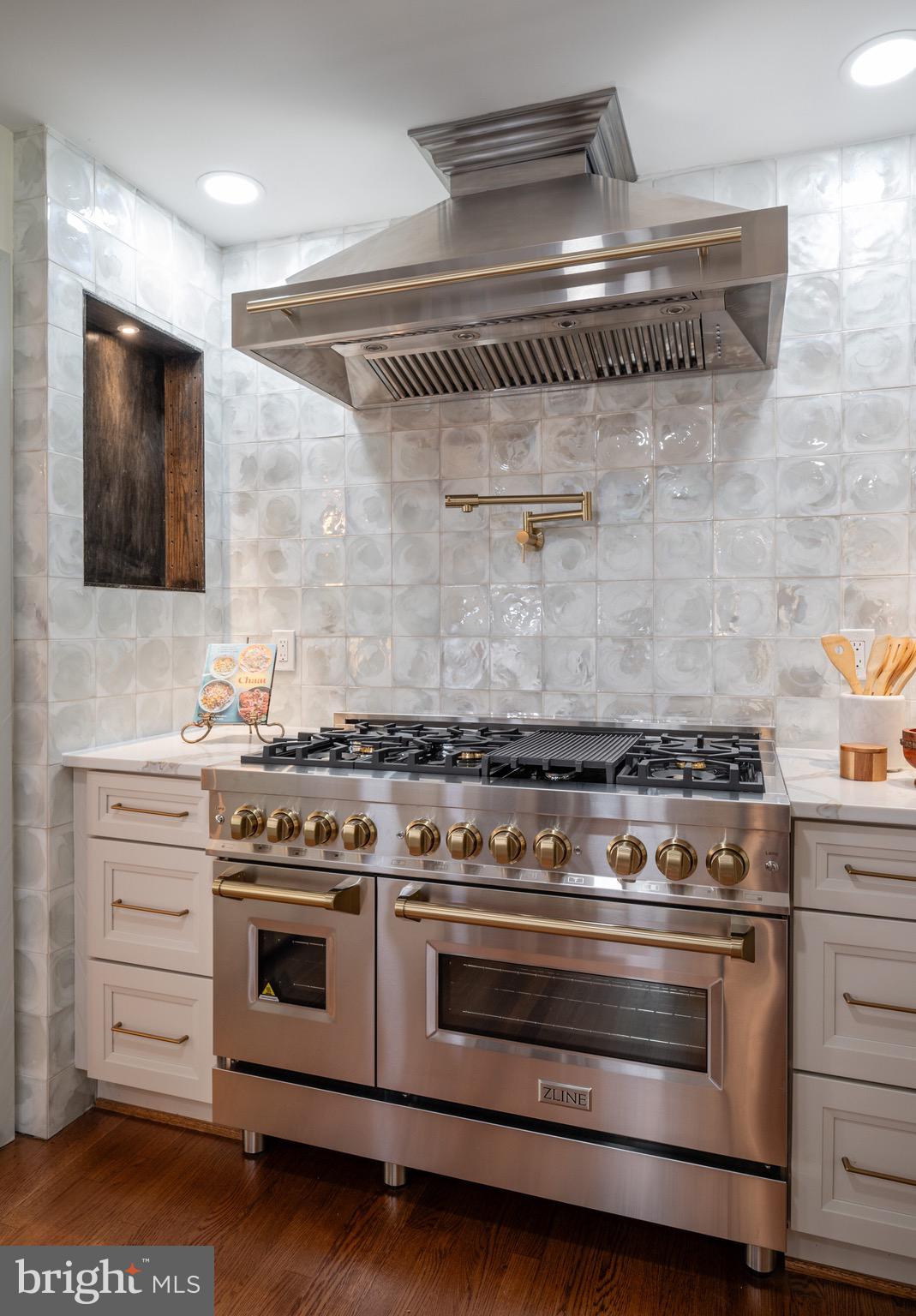 605 E Timber Branch Pkwy