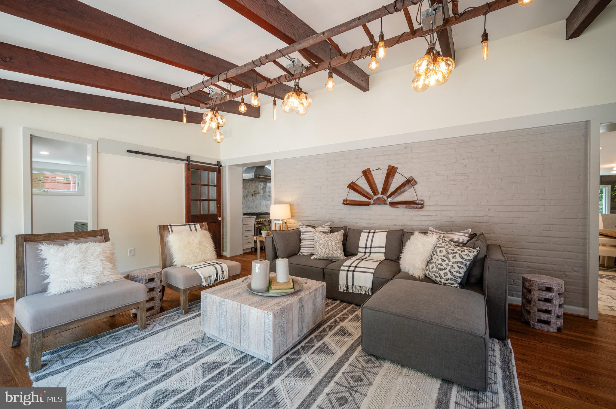 605 E Timber Branch Pkwy