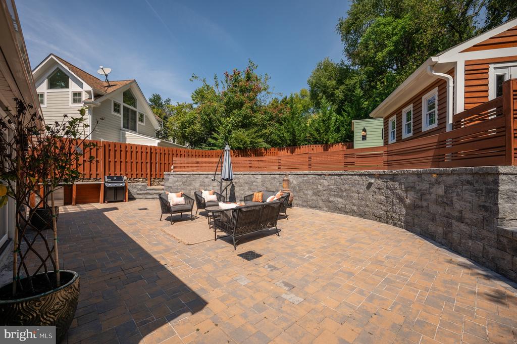 605 E Timber Branch Pkwy