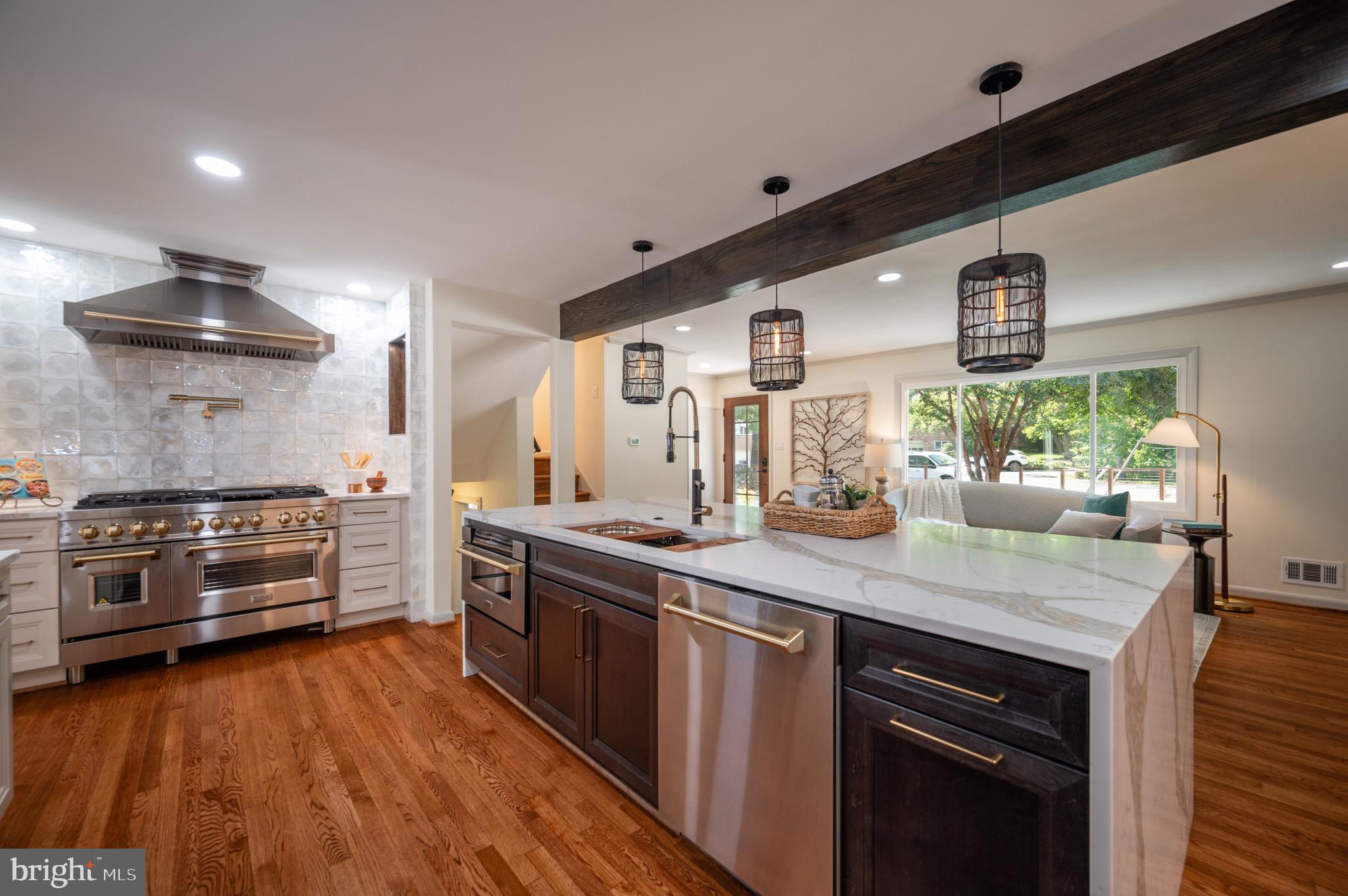 605 E Timber Branch Pkwy