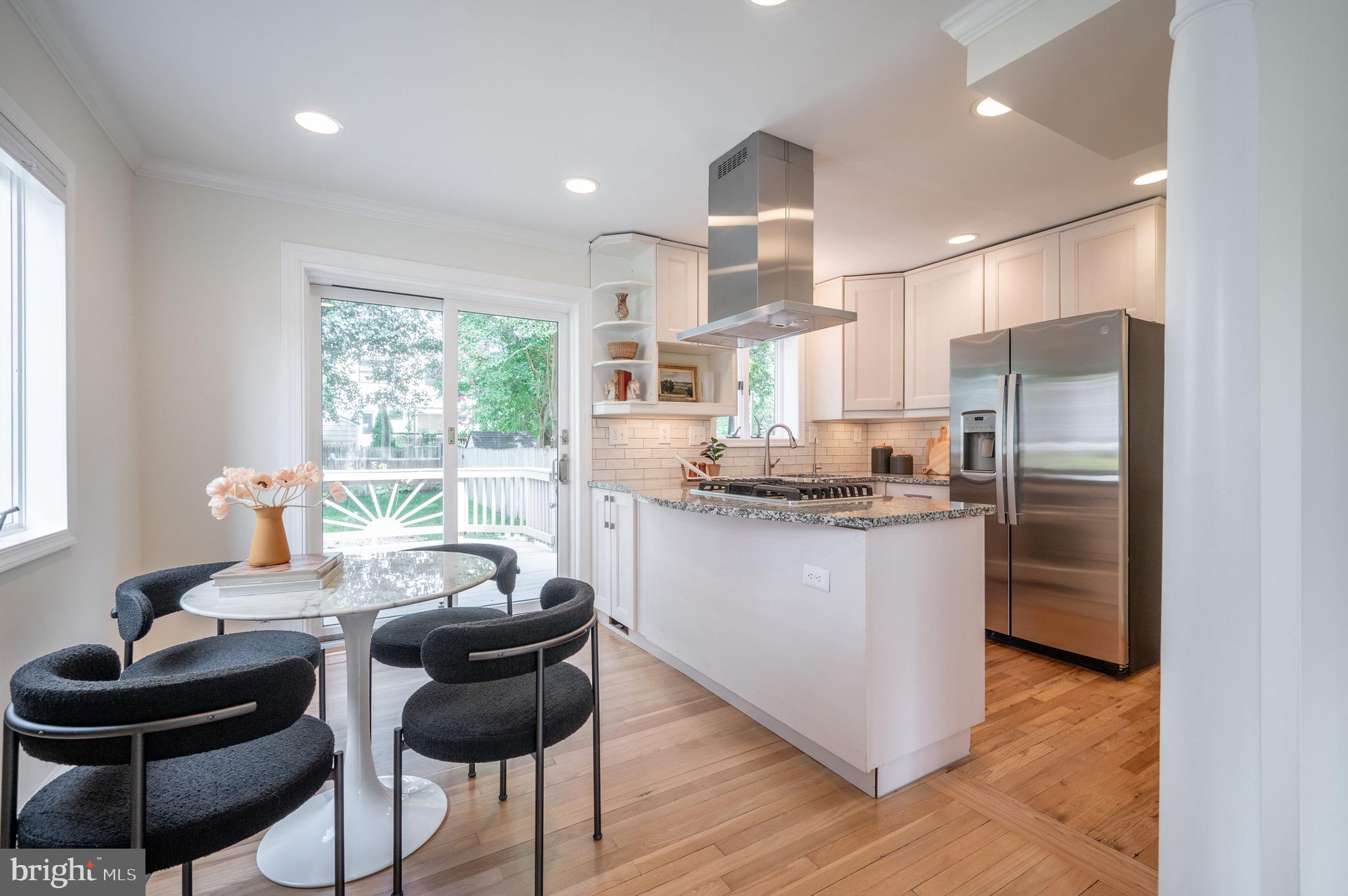 208 E Bellefonte Ave