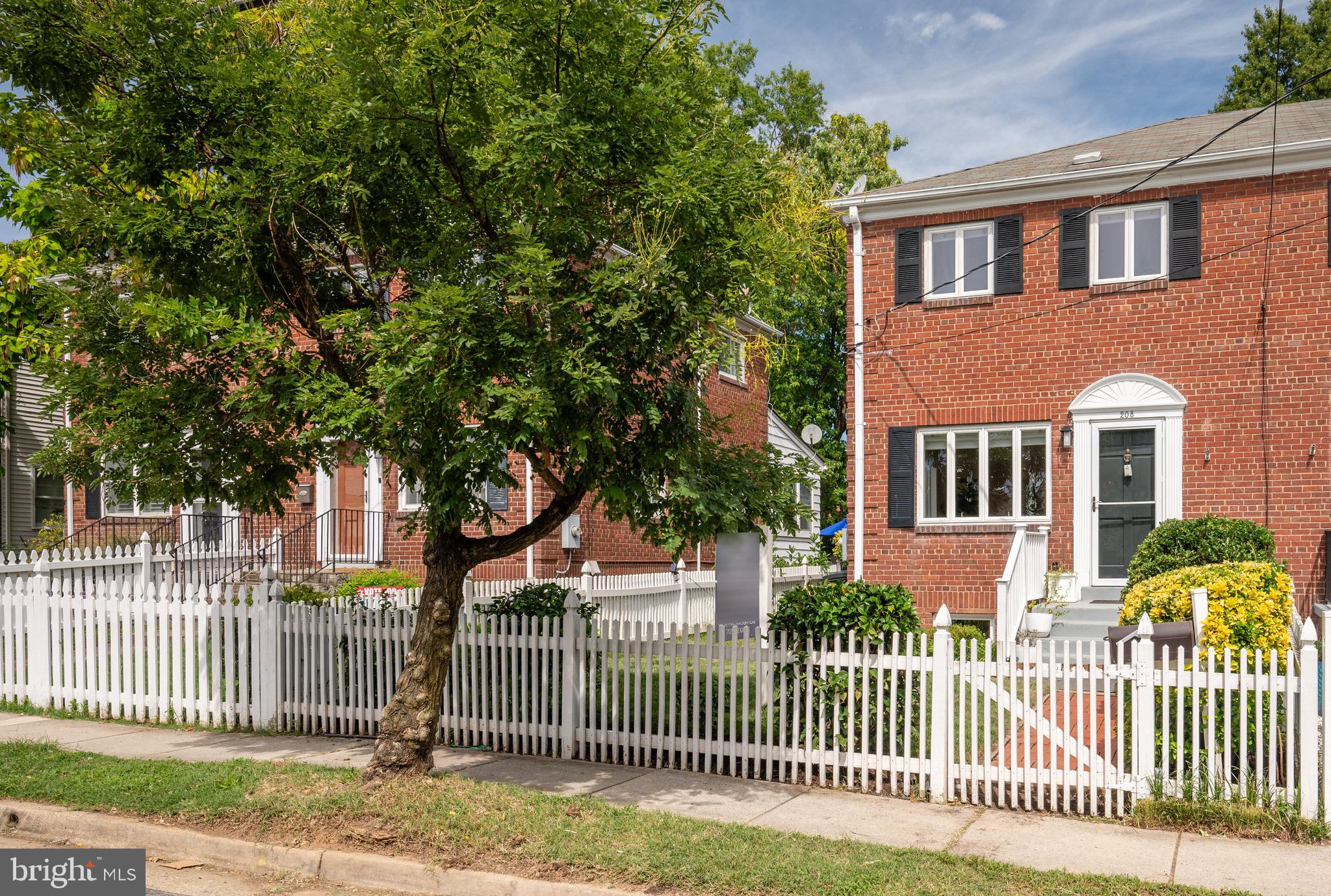208 E Bellefonte Ave