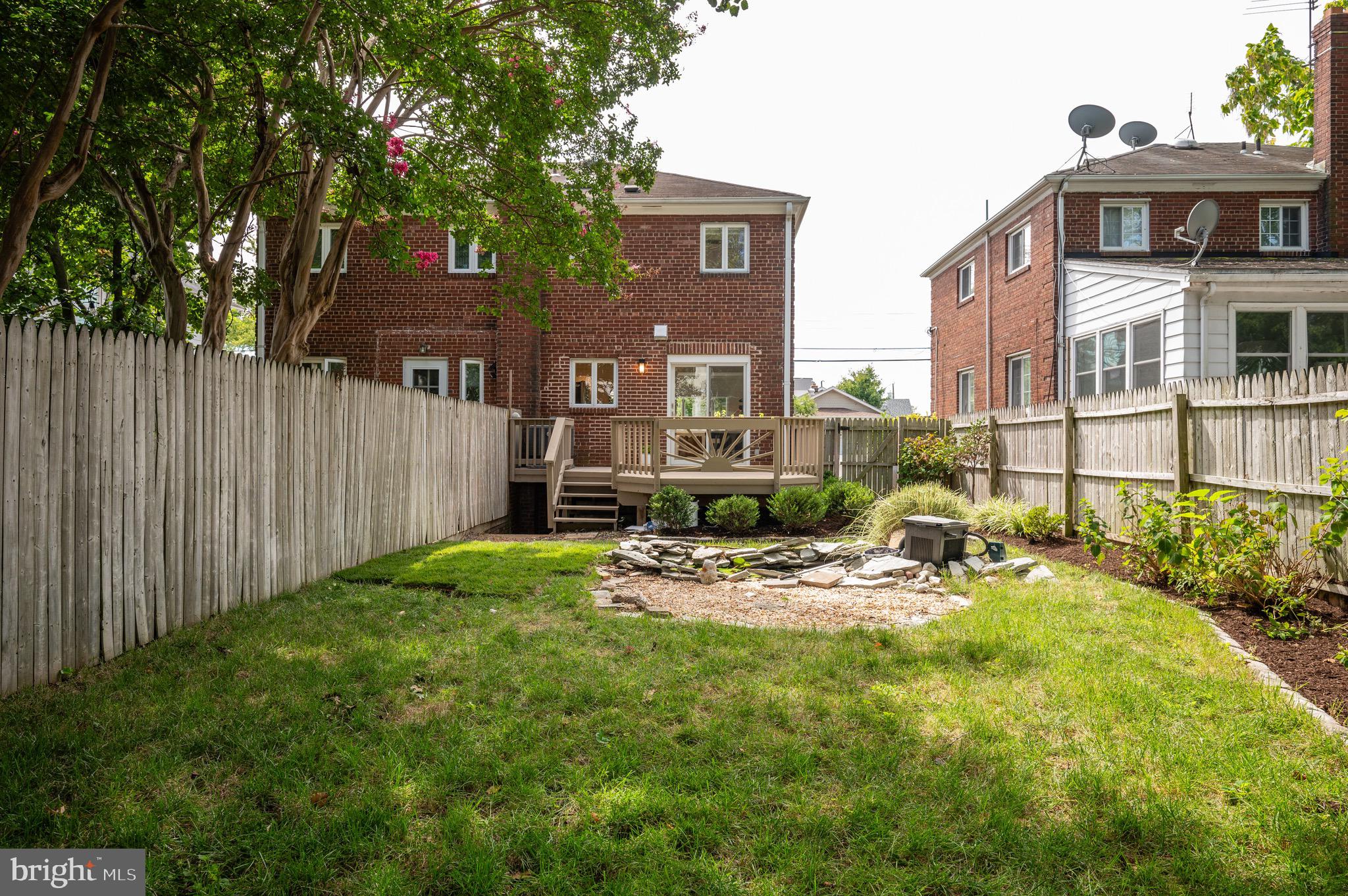 208 E Bellefonte Ave
