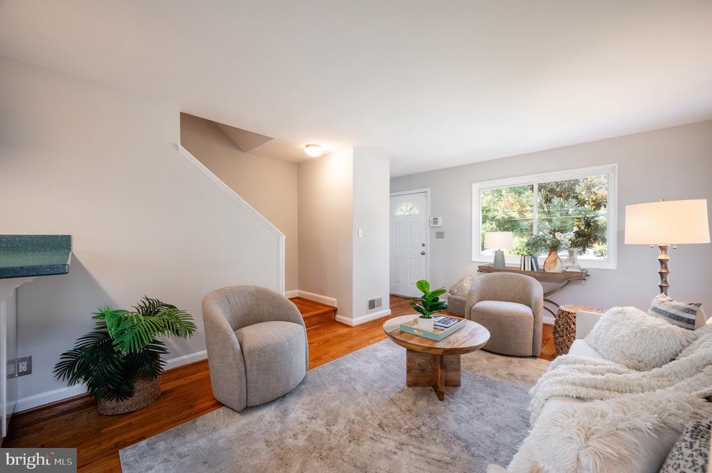39 E Bellefonte Ave #1/2