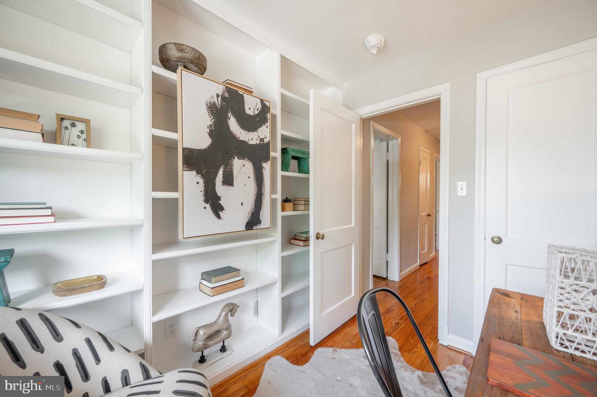 39 E Bellefonte Ave #1/2