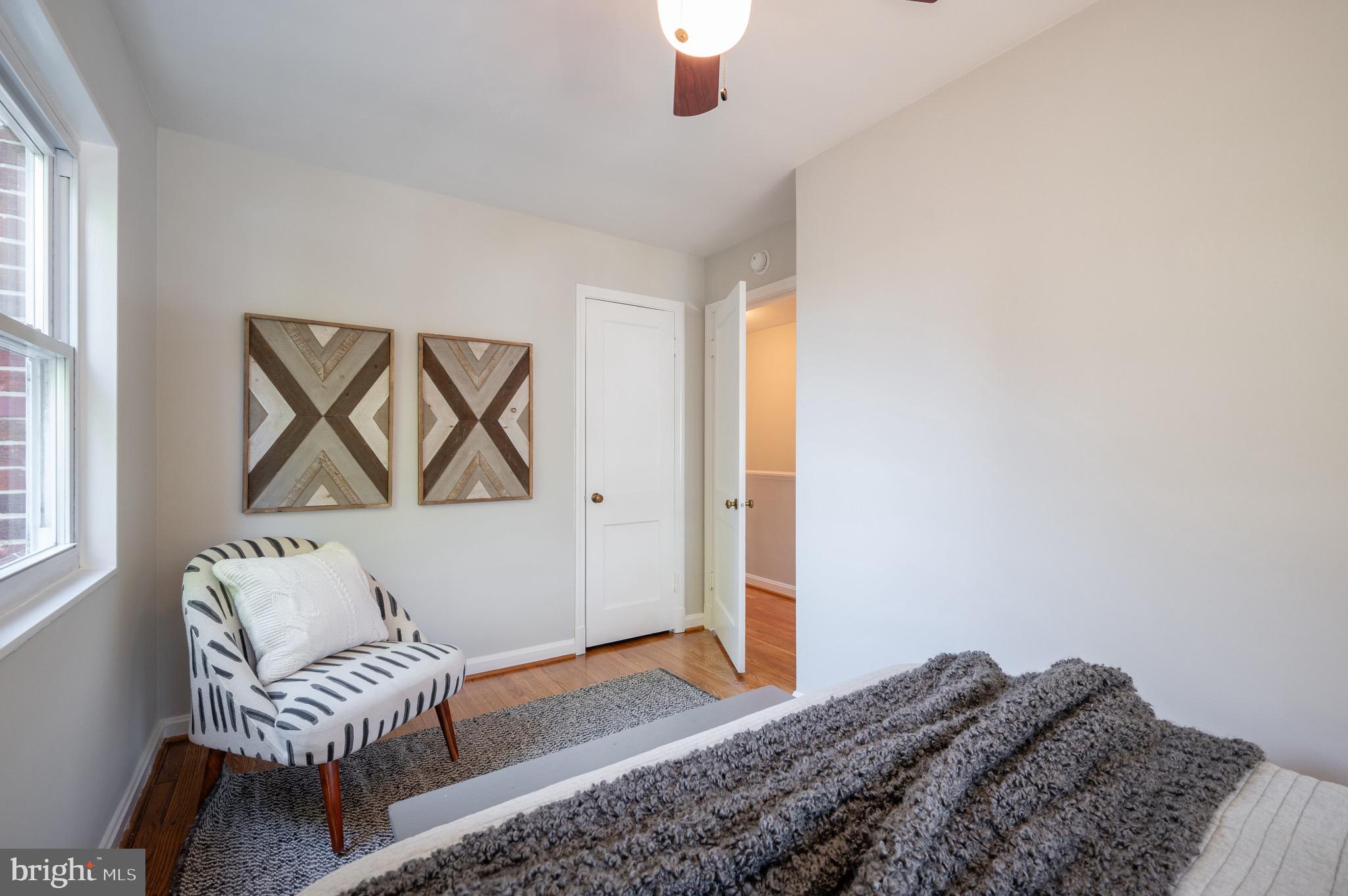 39 E Bellefonte Ave #1/2