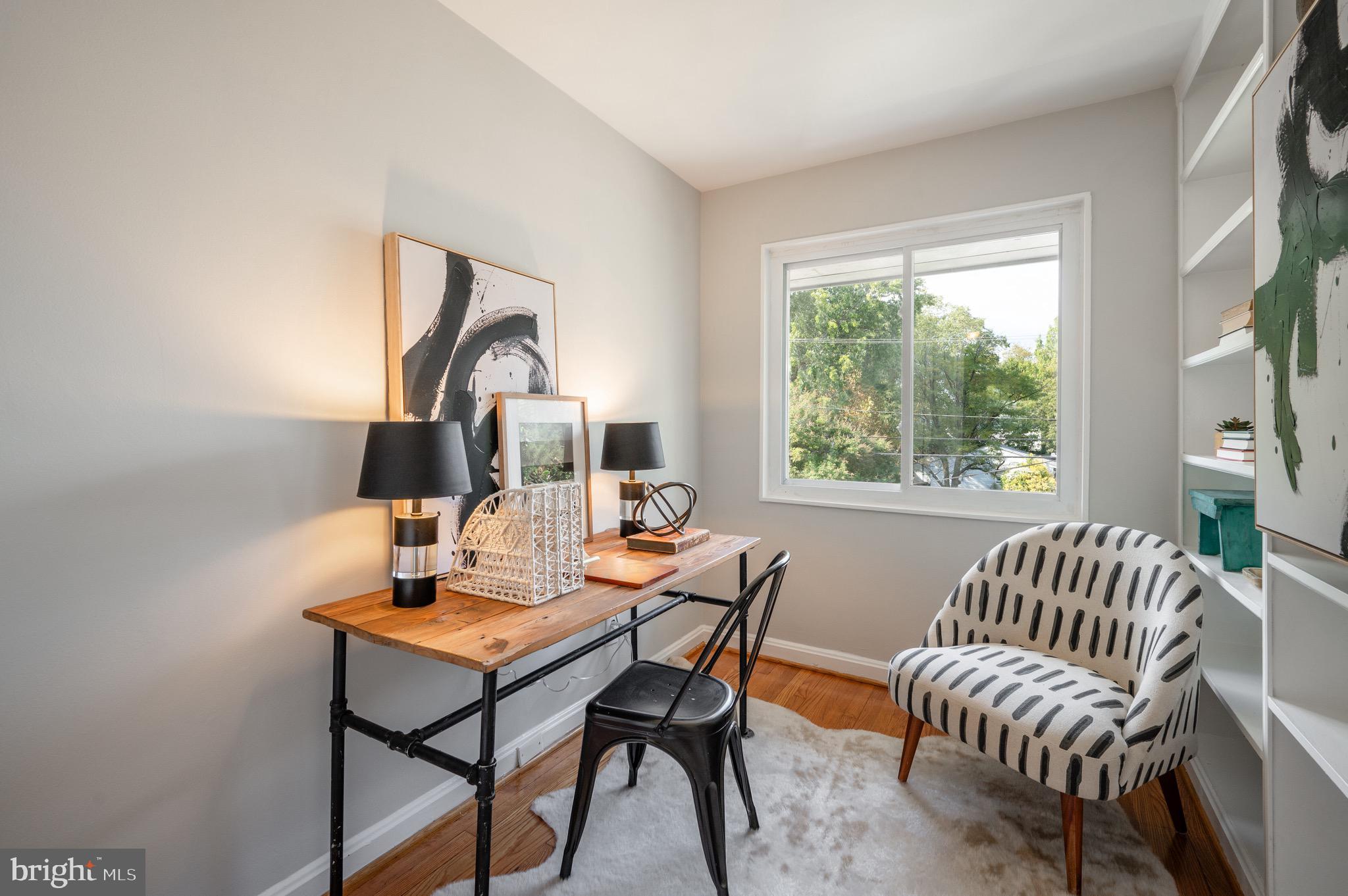 39 E Bellefonte Ave #1/2