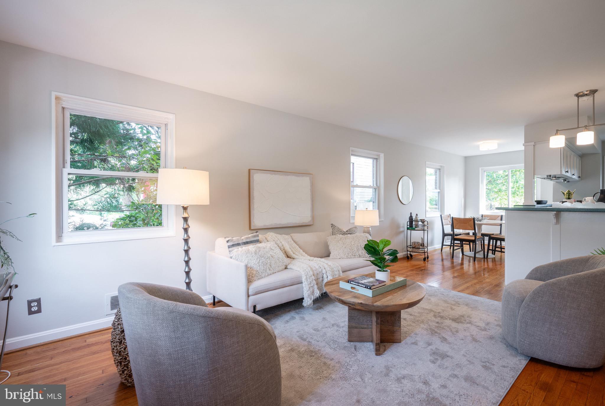 39 E Bellefonte Ave #1/2