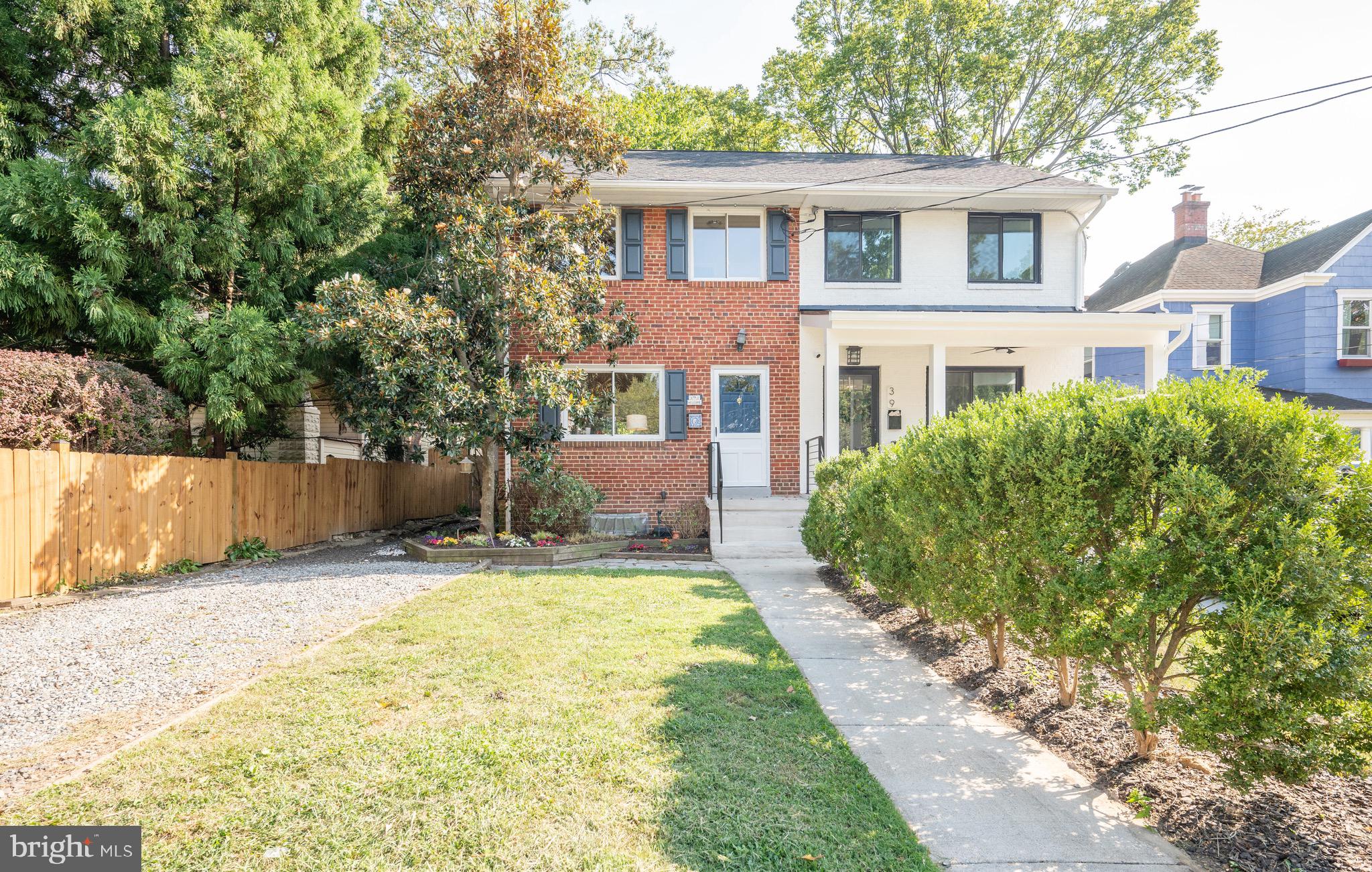 39 E Bellefonte Ave #1/2