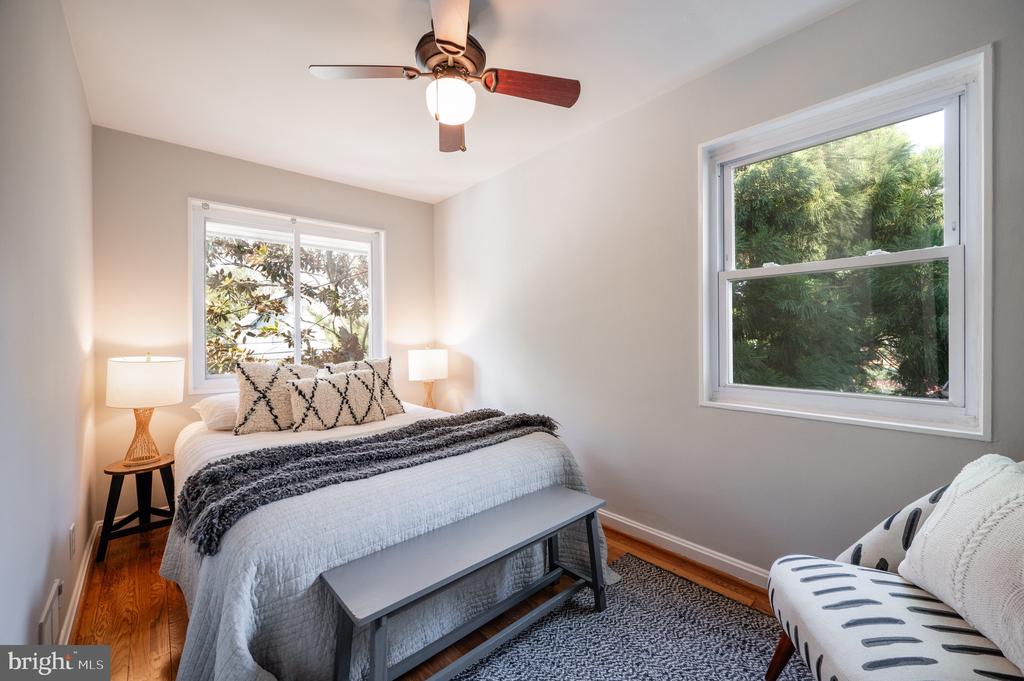 39 E Bellefonte Ave #1/2