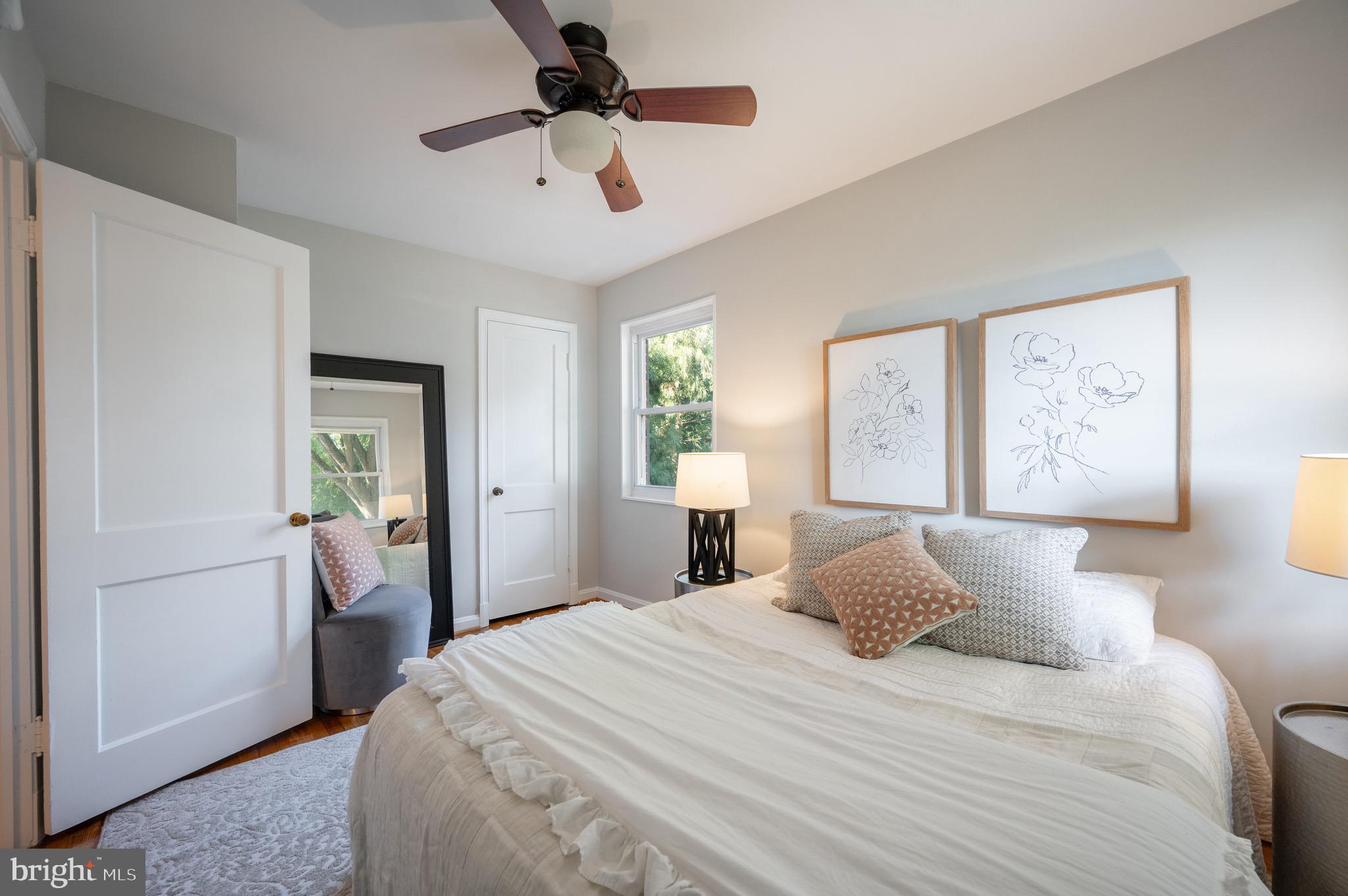 39 E Bellefonte Ave #1/2
