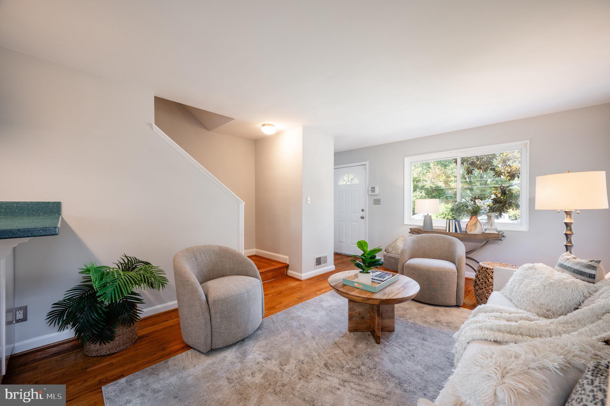 39 E Bellefonte Ave #1/2