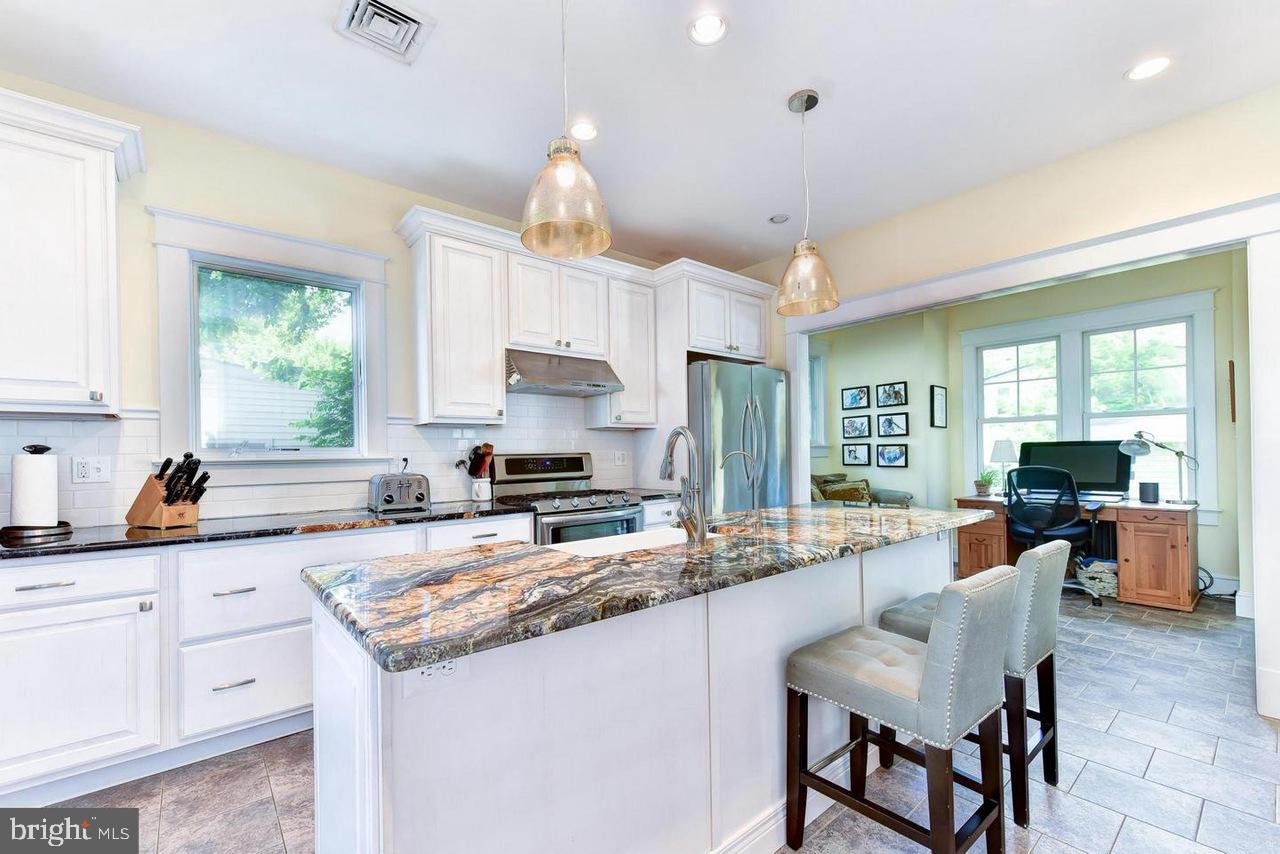 316 E CUSTIS AVE