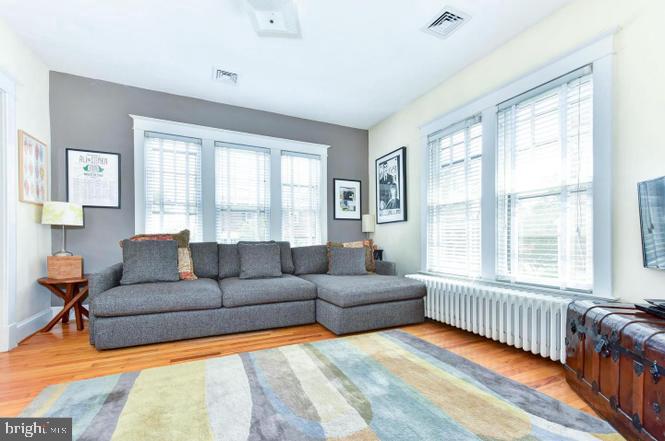 316 E CUSTIS AVE